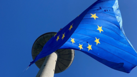 ES vėliava TV bokštas